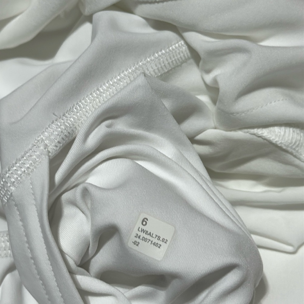 Lululemon | size 6 | narrow waistband tennis skirt - Picture 9 of 12